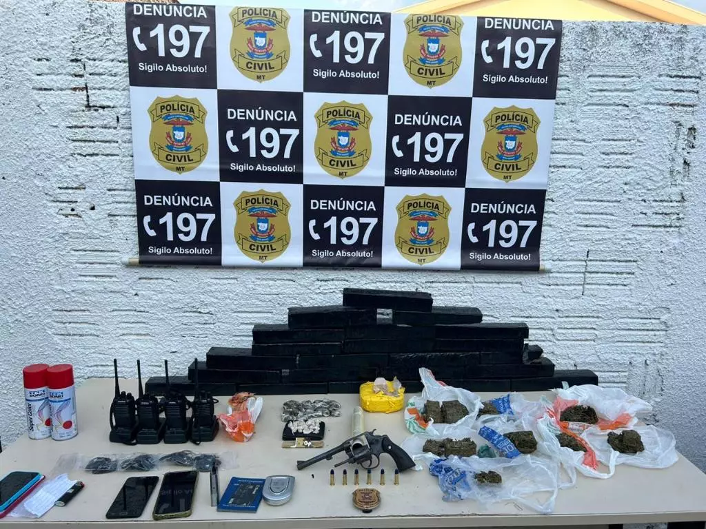 Barra do Bugres: Polícia Civil prende traficantes flagrados com arma e mais de 23 quilos de drogas em Barra do Bugres